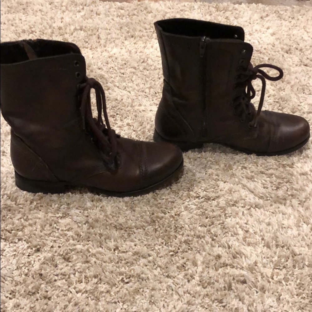 Shoes - Picture 3 of 3